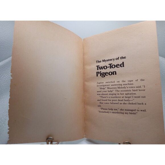 The Three Investigators: The Mystery Of The Two-Toed Pigeon, #37 PB Keyhole Ed - Picture 5 of 10